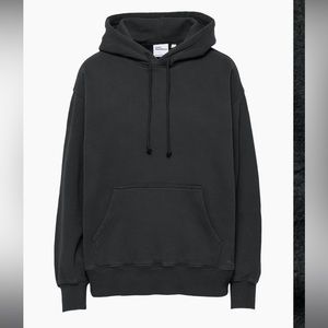 Aritzia TNA Cozy Fleece boyfriend hoodie - soft black - small